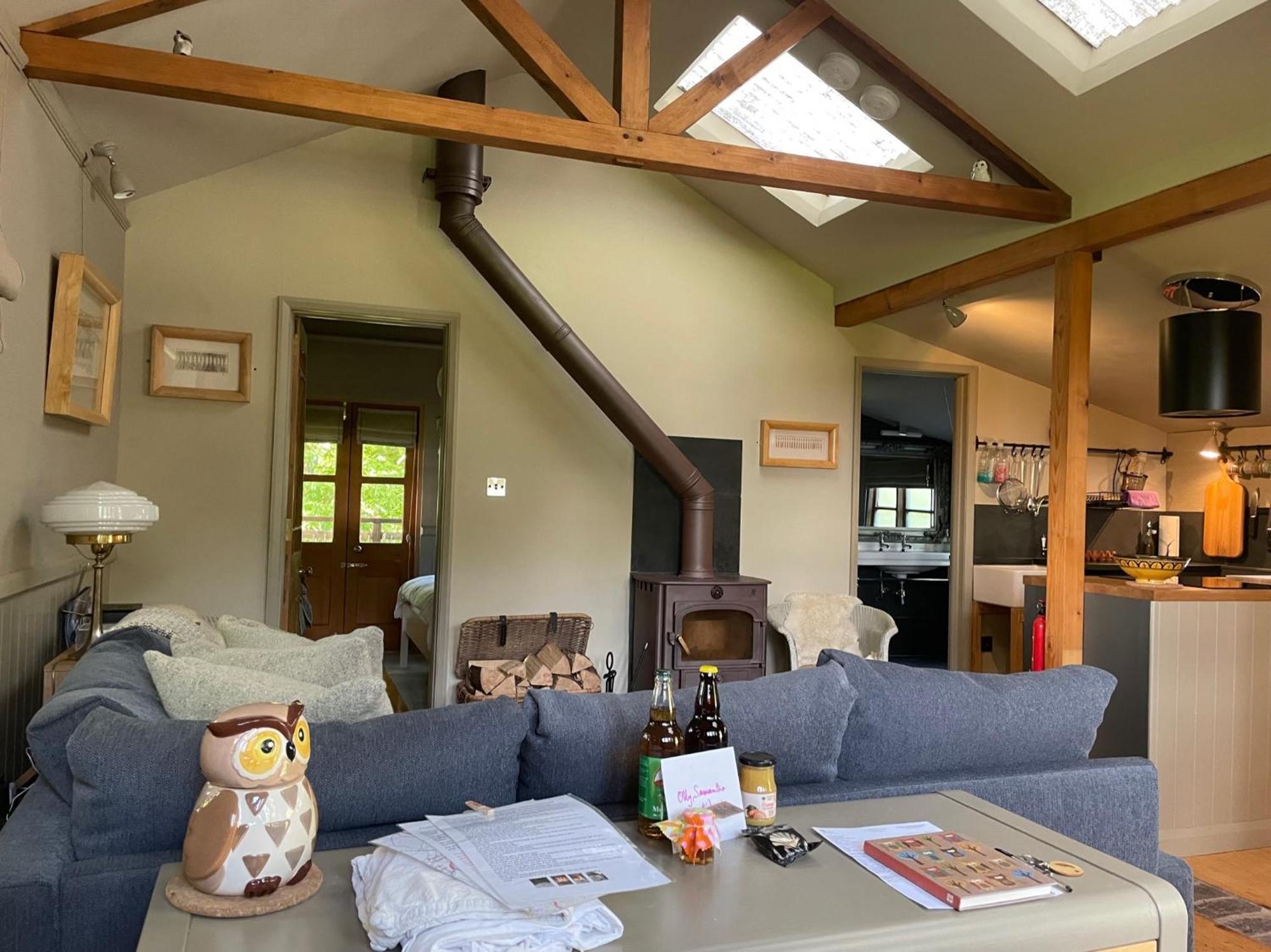 Faraway Follies Villa Llandegla Luaran gambar