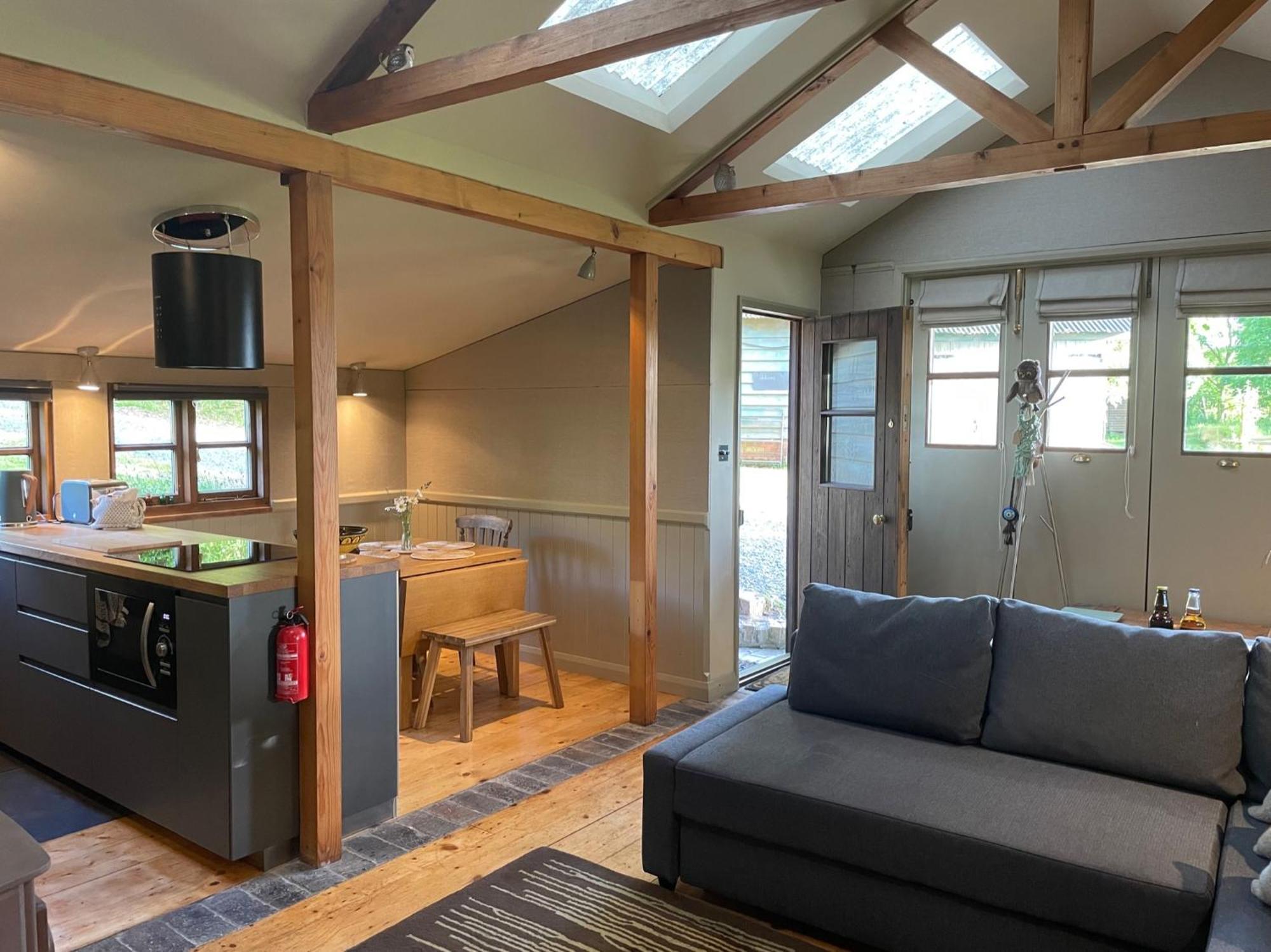 Faraway Follies Villa Llandegla Luaran gambar
