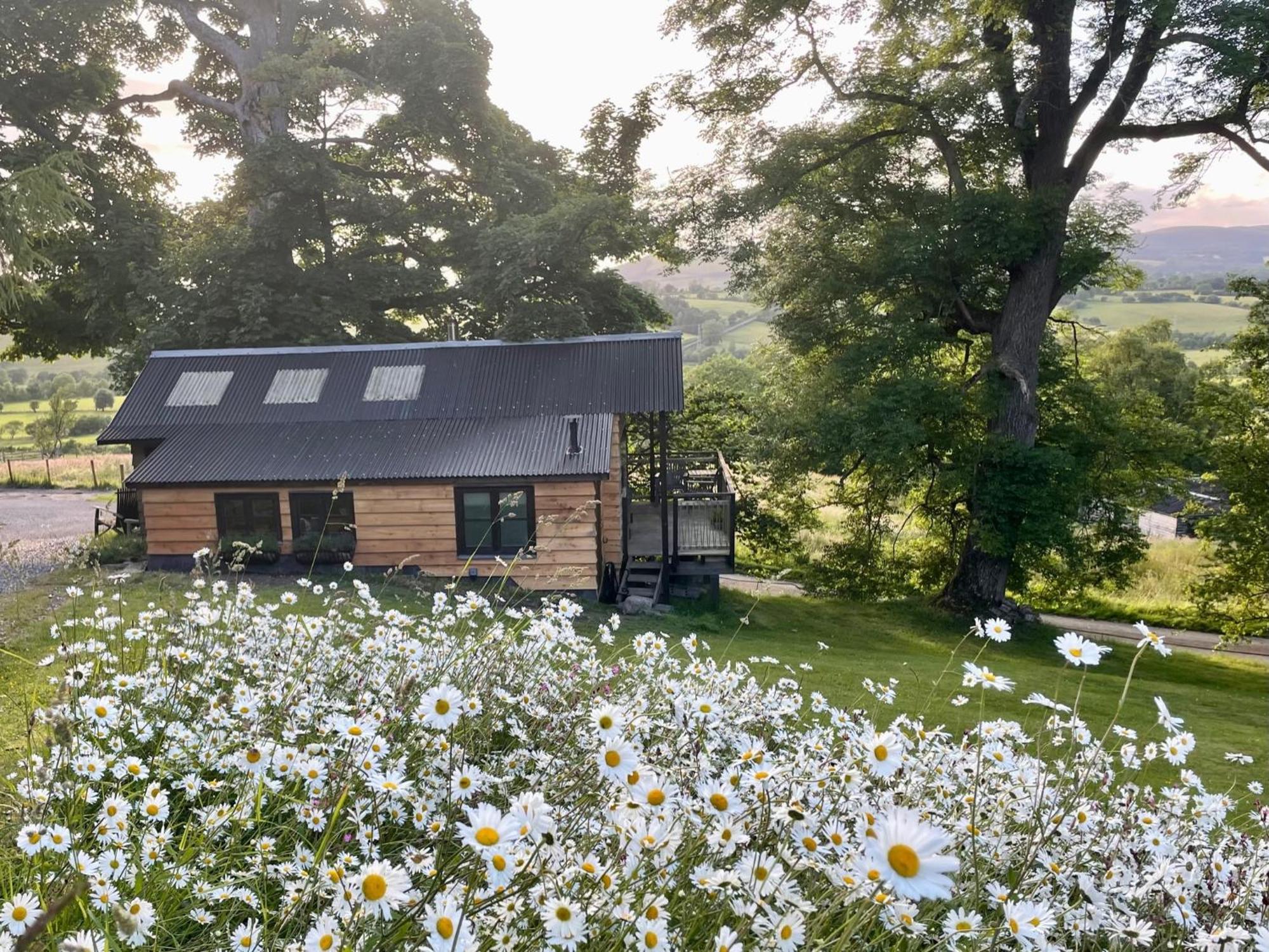 Faraway Follies Villa Llandegla Luaran gambar