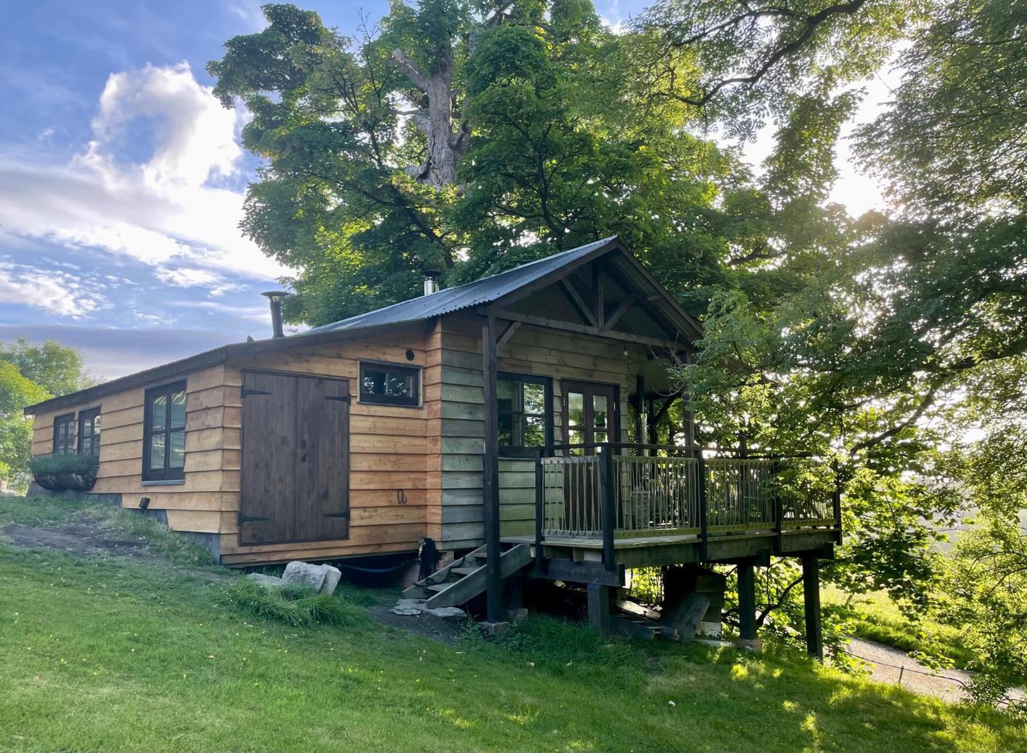 Faraway Follies Villa Llandegla Luaran gambar